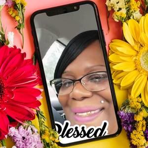 Meet your Posher, Andrea